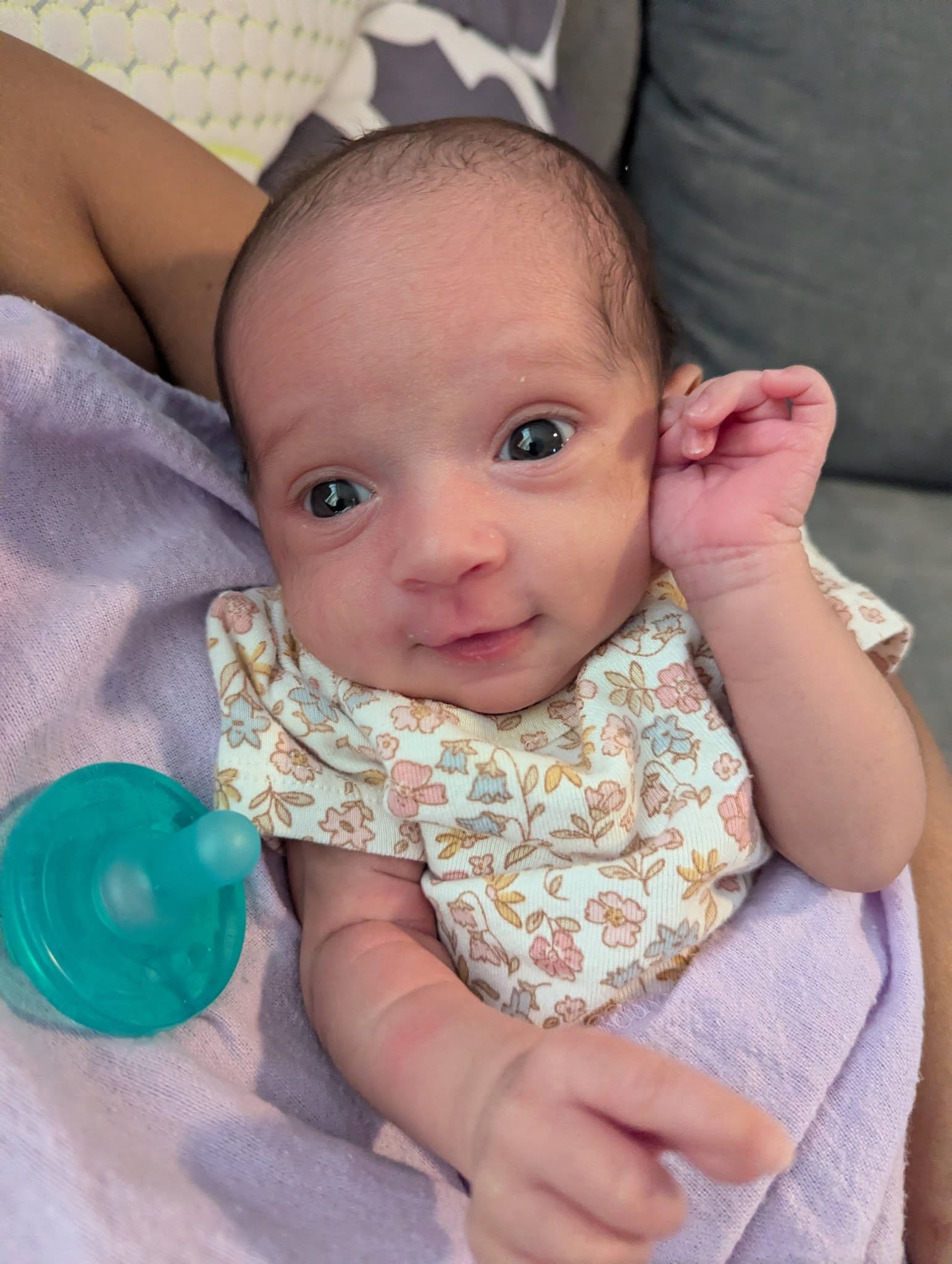My Mimi heart is full 🥰 These little cuties are 3 weeks old and growing good 🩷🩷 I may only be able to talk to them until my arm gets healed but I tell them of all the adventures we are going on 🫶